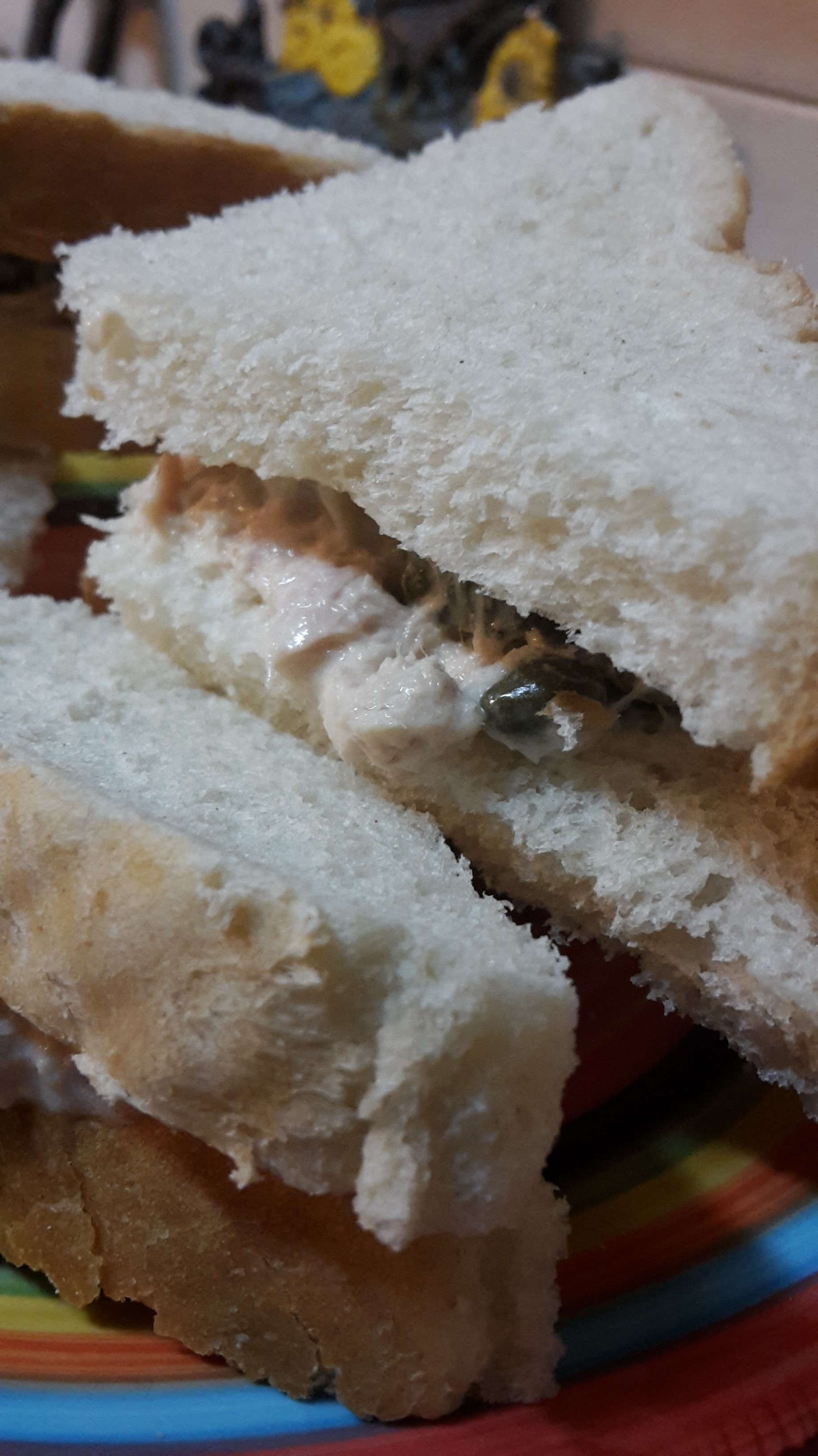 Sandwiches tonno e capperi
