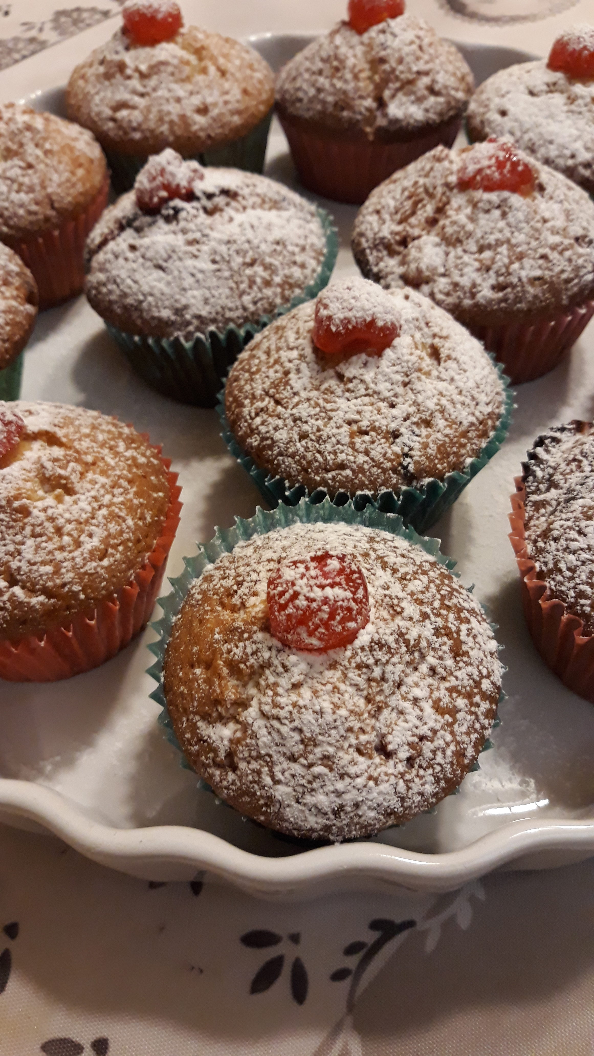 CUP CAKE CILIEGIA E CIOCCOLATO